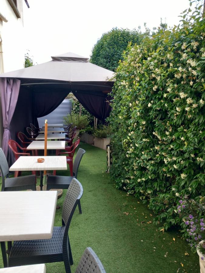 Hotel Restaurant O Regal Вильнёв-сюр-Ло Экстерьер фото